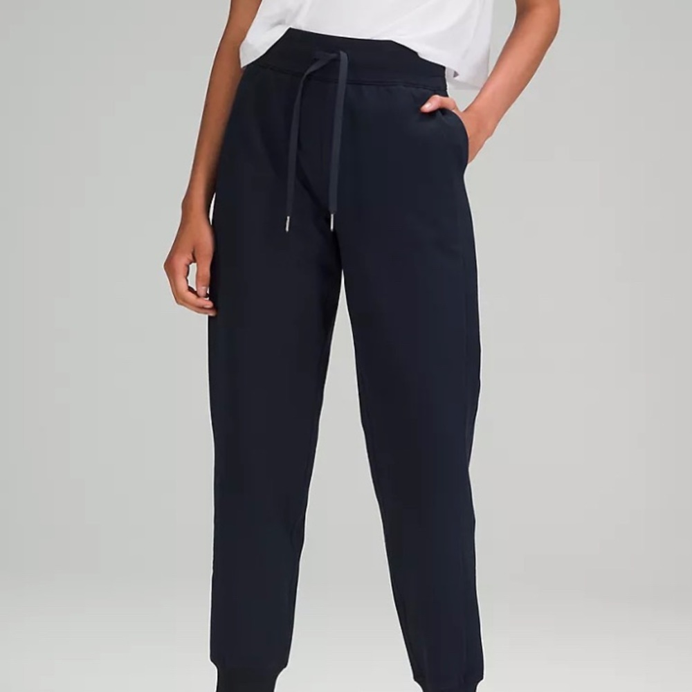 Lululemon Women’s Scuba High-Rise French Terry Jogger (True Navy)